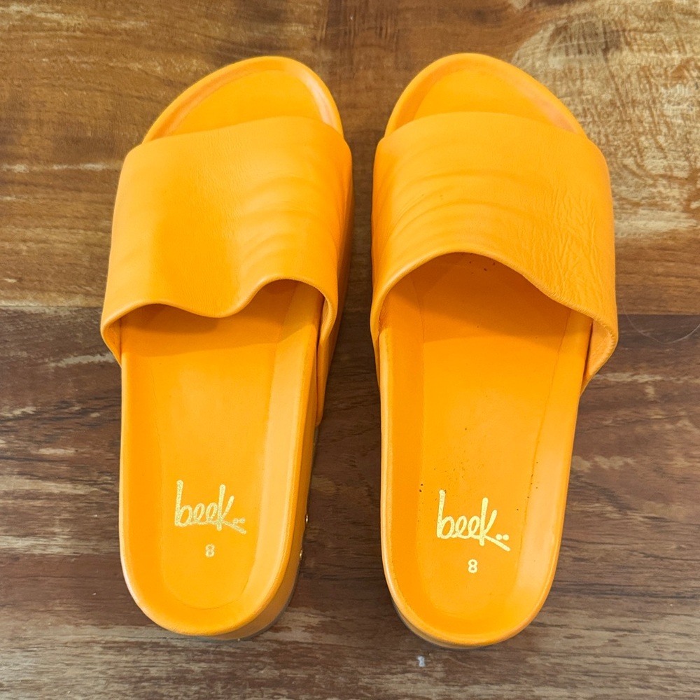 Beek Vibrant Orange Slides